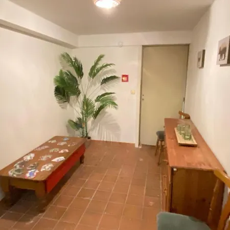 Cosy 2-bedroom In The Center Of Apartment *